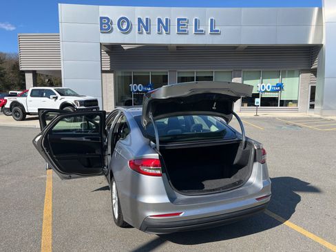 Certified 2020 Ford Fusion SE FWD image 12