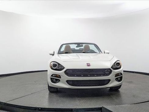 Used 2020 FIAT 124 Spider Lusso RWD image 12