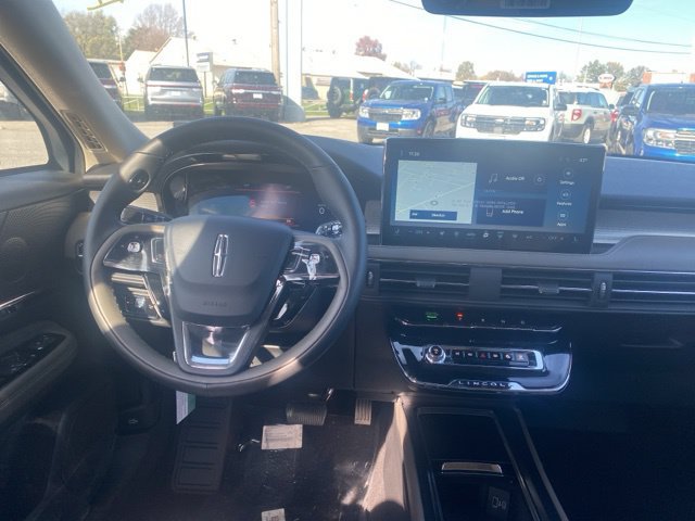 New 2025 Lincoln Corsair Grand Touring w/ Equipment Group 301A AWD/4WD image 13
