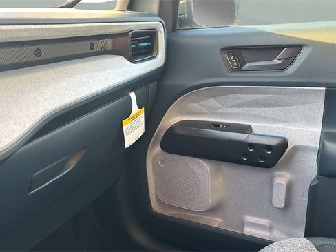 New 2025 Ford Maverick XLT w/ XLT Luxury Package image 12