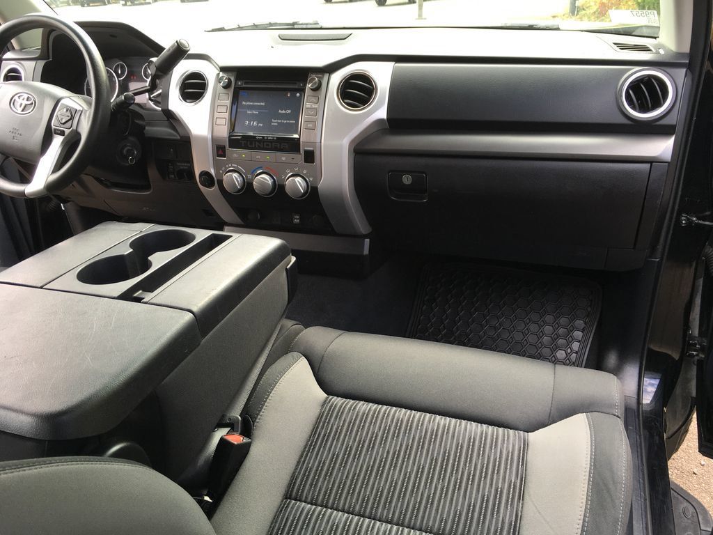Used 2016 Toyota Tundra SR5 AWD/4WD image 35
