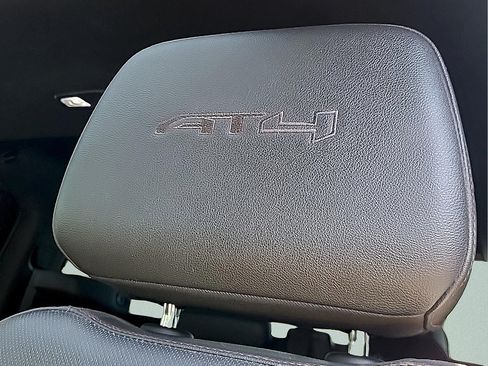 Used 2022 GMC Sierra 1500 AT4 w/ AT4 Preferred Package AWD/4WD image 16
