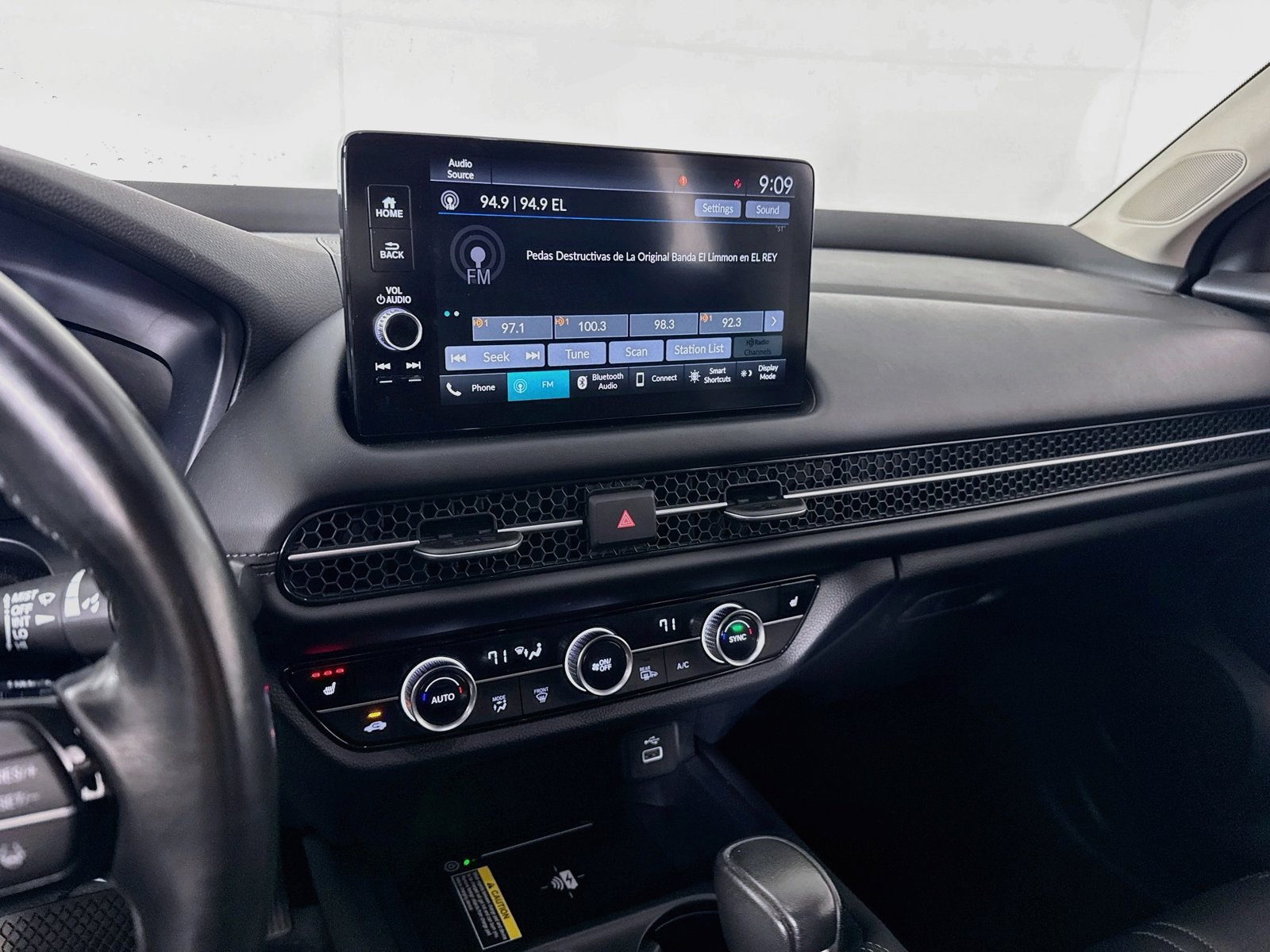Used 2023 Honda HR-V EX-L image 16
