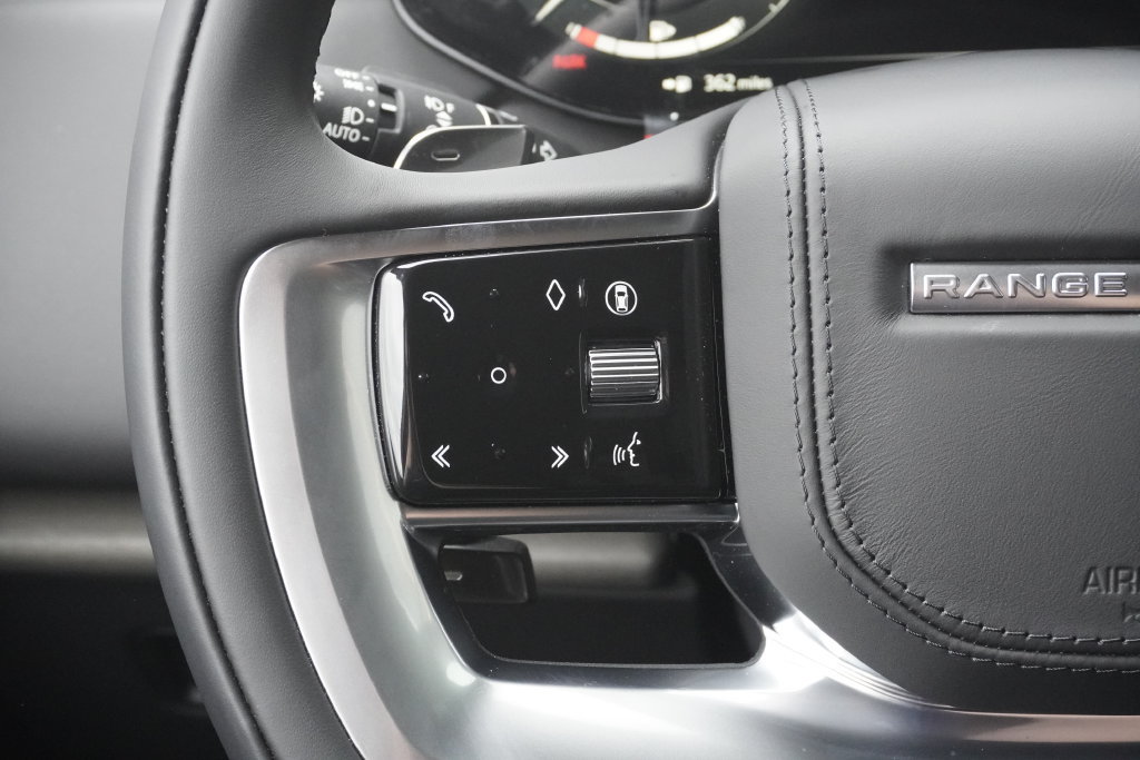 New 2026 Land Rover Range Rover SV AWD/4WD image 12