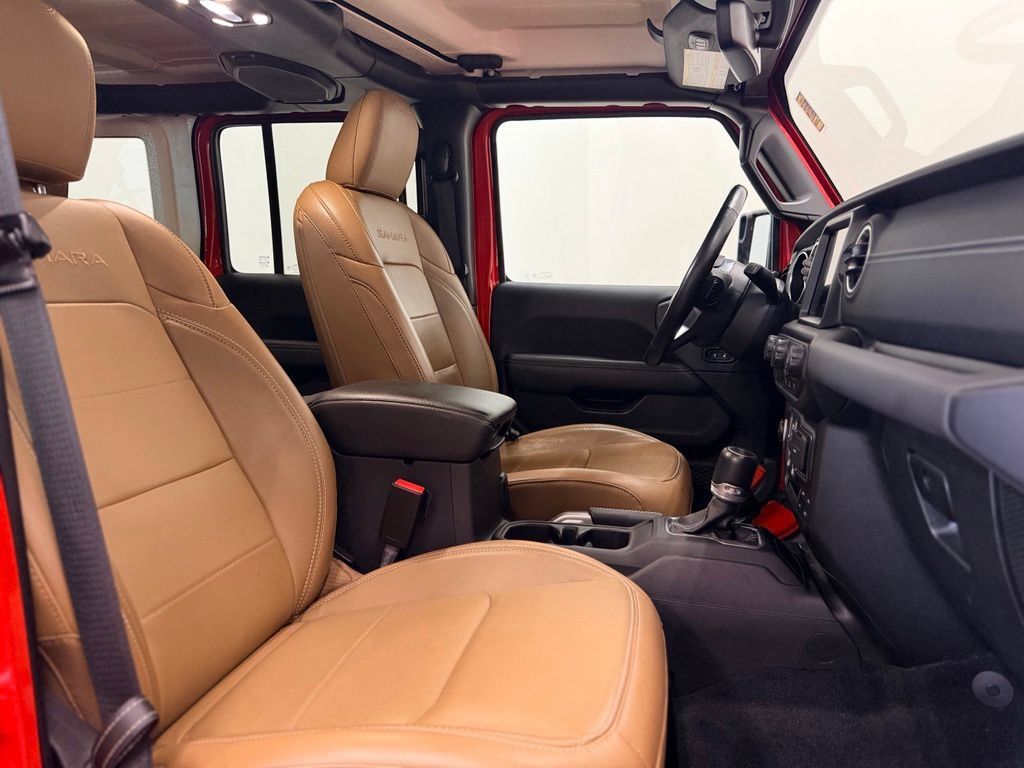 Used 2021 Jeep Wrangler Unlimited Sahara w/ Uconnect 4C Nav & Sound Group AWD/4WD image 20