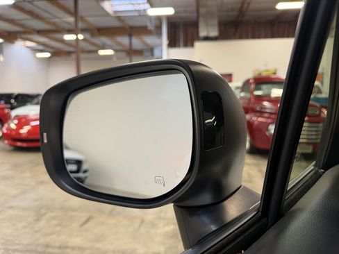 Used 2023 Subaru Forester Limited AWD/4WD image 27