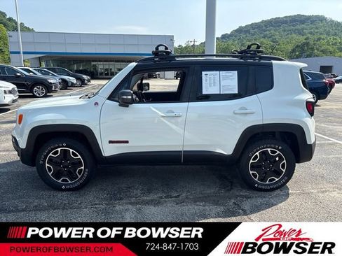 Used 2017 Jeep Renegade Trailhawk AWD/4WD image 2
