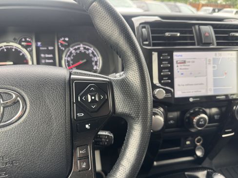 Used 2023 Toyota 4Runner TRD Off-Road Premium w/ Moonroof Package AWD/4WD image 31