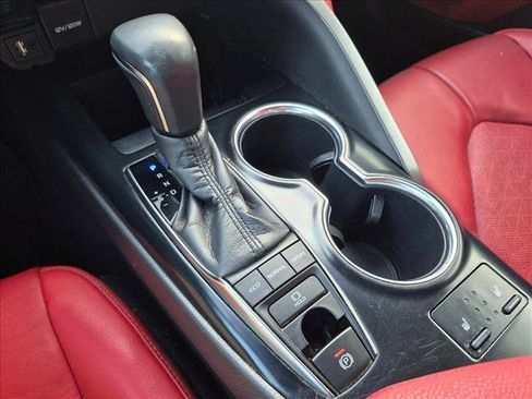Used 2019 Toyota Camry XSE FWD image 15