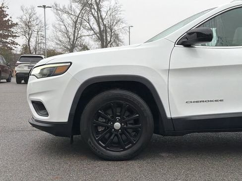 Used 2019 Jeep Cherokee Latitude w/ Popular Appearance Group image 14