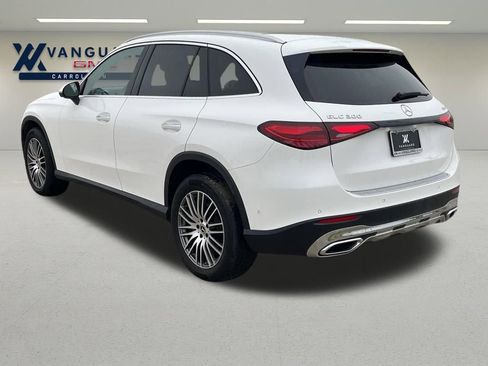 Used 2024 Mercedes-Benz GLC 300 4MATIC image 3