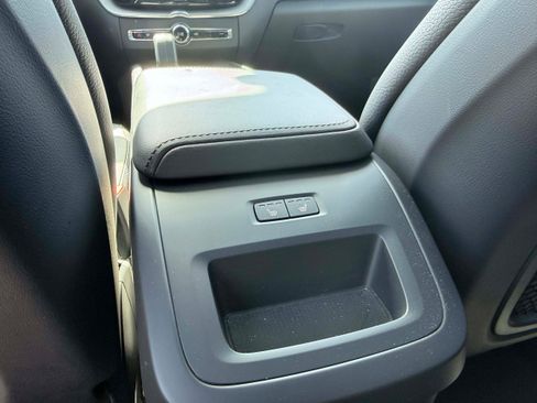 Certified 2025 Volvo XC60 B5 Plus AWD/4WD image 14