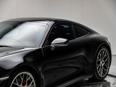 Used 2020 Porsche 911 Carrera 4S image 24