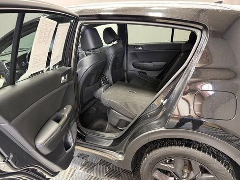 Used 2021 Kia Sportage S image 17