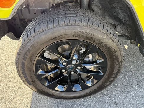 Used 2024 Jeep Wrangler Unlimited Sahara w/ Technology Group image 12