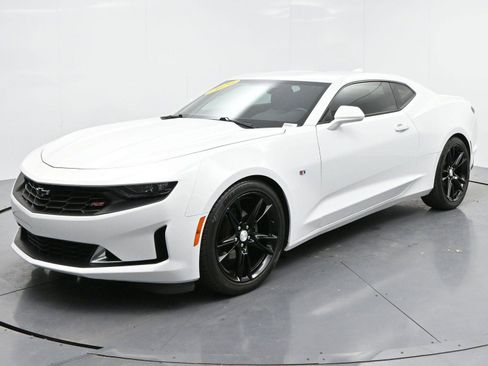 Used 2020 Chevrolet Camaro LT w/ RS Package image 3