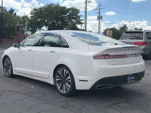Used 2019 Lincoln MKZ Reserve FWD image 3