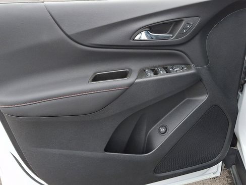 Certified 2023 Chevrolet Equinox RS image 12