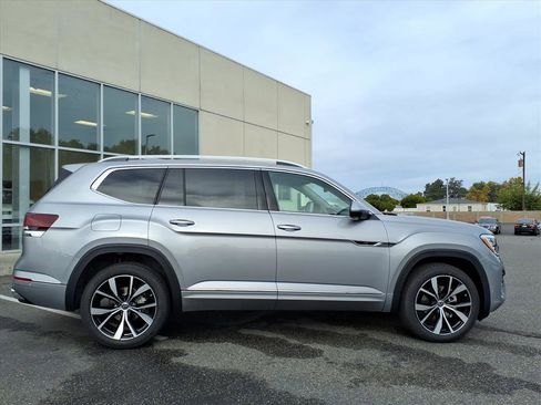New 2026 Volkswagen Atlas SEL Premium R-Line AWD/4WD image 7