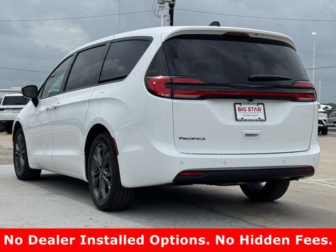 New 2026 Chrysler Pacifica Select FWD image 8