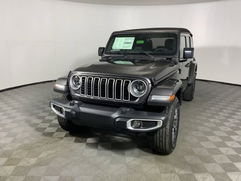 Used 2024 Jeep Wrangler Sahara w/ Technology Group image 4