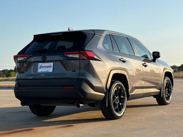 Used 2023 Toyota RAV4 LE FWD image 7