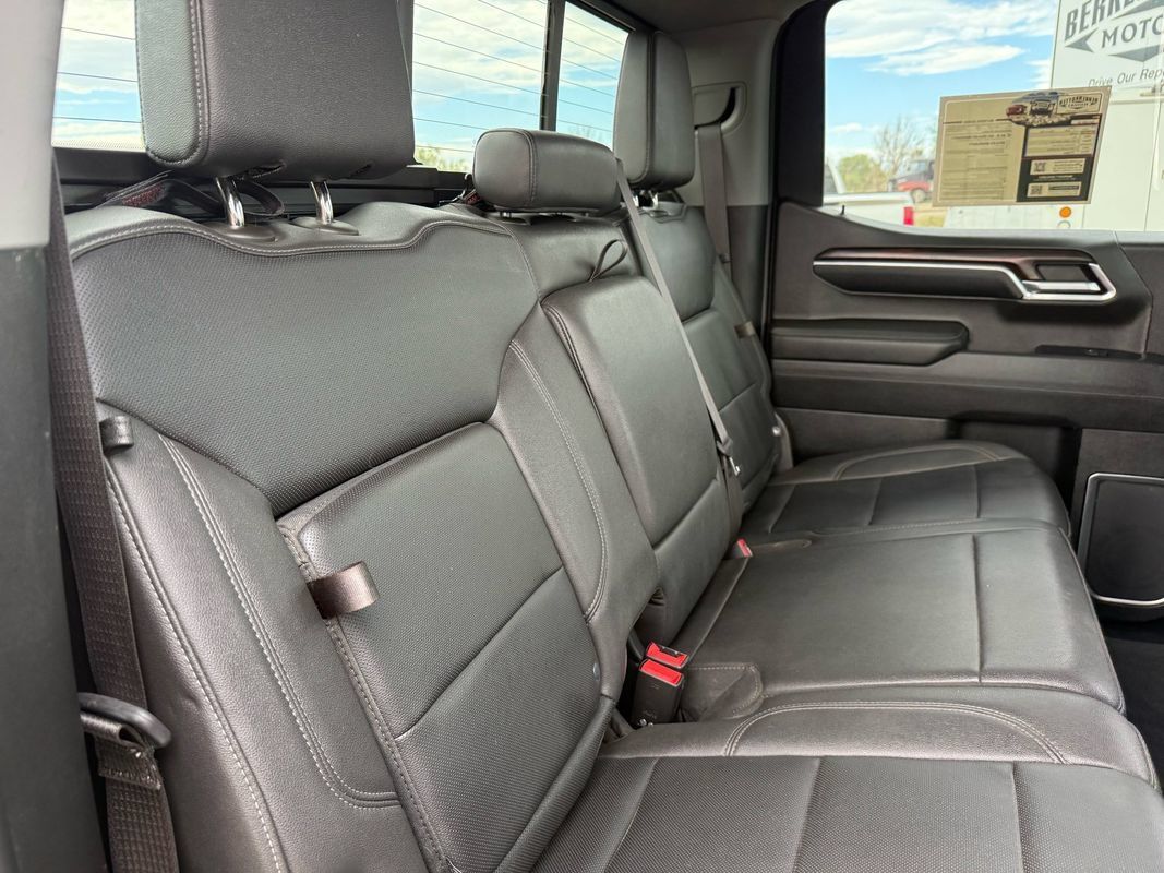 Used 2023 GMC Sierra 1500 SLT w/ SLT Premium Package AWD/4WD image 17