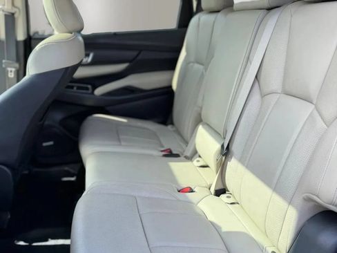 Used 2020 Subaru Ascent Limited w/ Technology Package AWD/4WD image 19