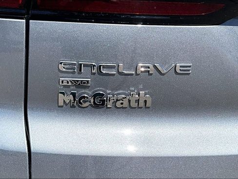 Used 2025 Buick Enclave Preferred AWD/4WD image 24