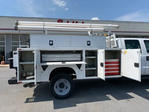 Used 2016 Ford F550 4x4 Crew Cab Super Duty image 39