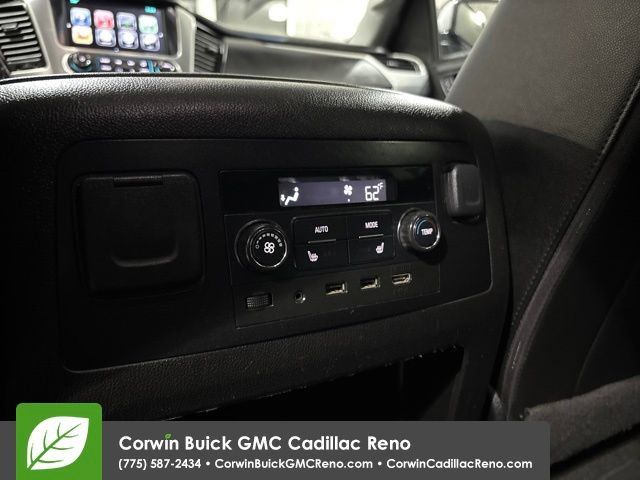 Used 2017 GMC Yukon XL SLT w/ Open Road Package AWD/4WD image 37