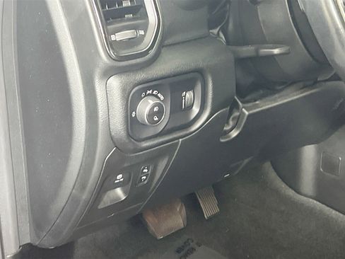 Used 2022 RAM 1500 Big Horn w/ Built-to-serve Edition image 10