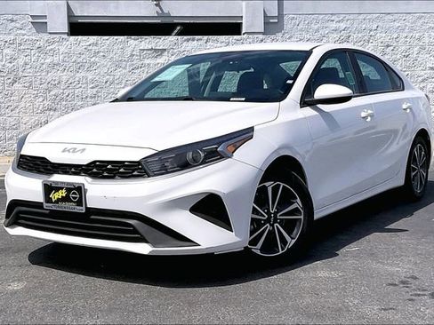 Used 2023 Kia Forte LXS FWD image 1