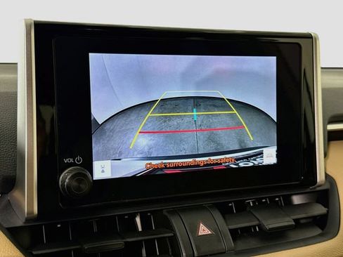 Certified 2025 Toyota RAV4 LE AWD/4WD image 15