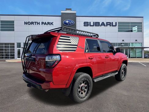 Used 2019 Toyota 4Runner TRD Off-Road Premium image 3