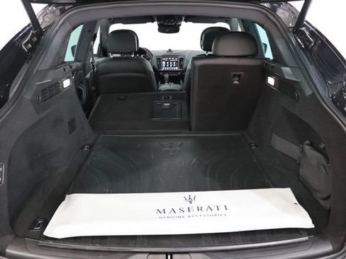 Used 2022 Maserati Levante Modena AWD/4WD image 33