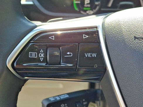Used 2022 Audi e-tron Prestige AWD/4WD image 23