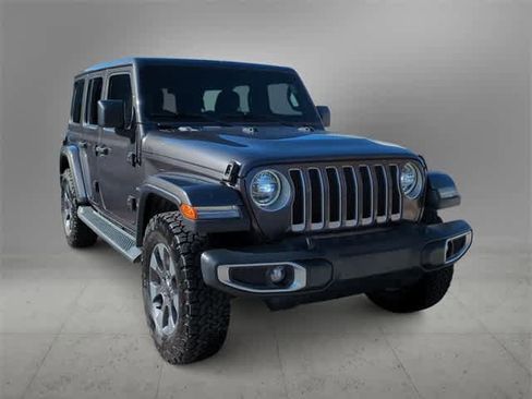 Used 2019 Jeep Wrangler Unlimited Sahara image 2