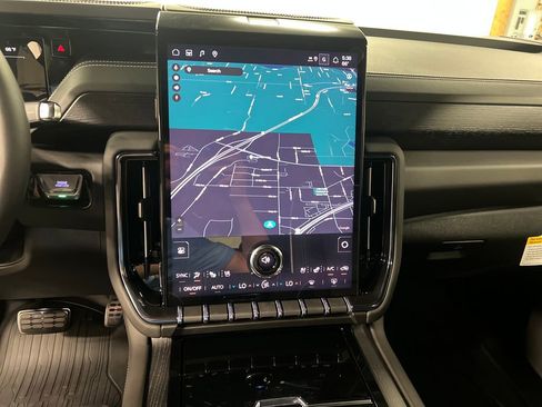 New 2026 GMC Yukon XL AT4 Ultimate AWD/4WD image 23