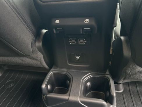 Used 2021 Jeep Gladiator Sport image 37