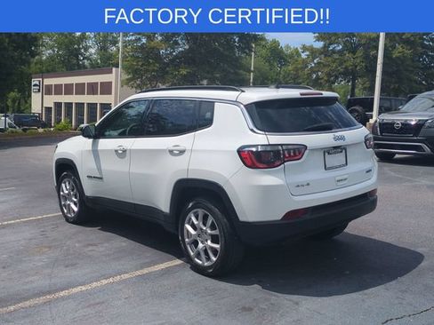 Used 2023 Jeep Compass Latitude w/ Sun and Sound Group AWD/4WD image 3
