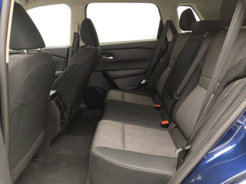 Used 2024 Nissan Rogue SV image 18