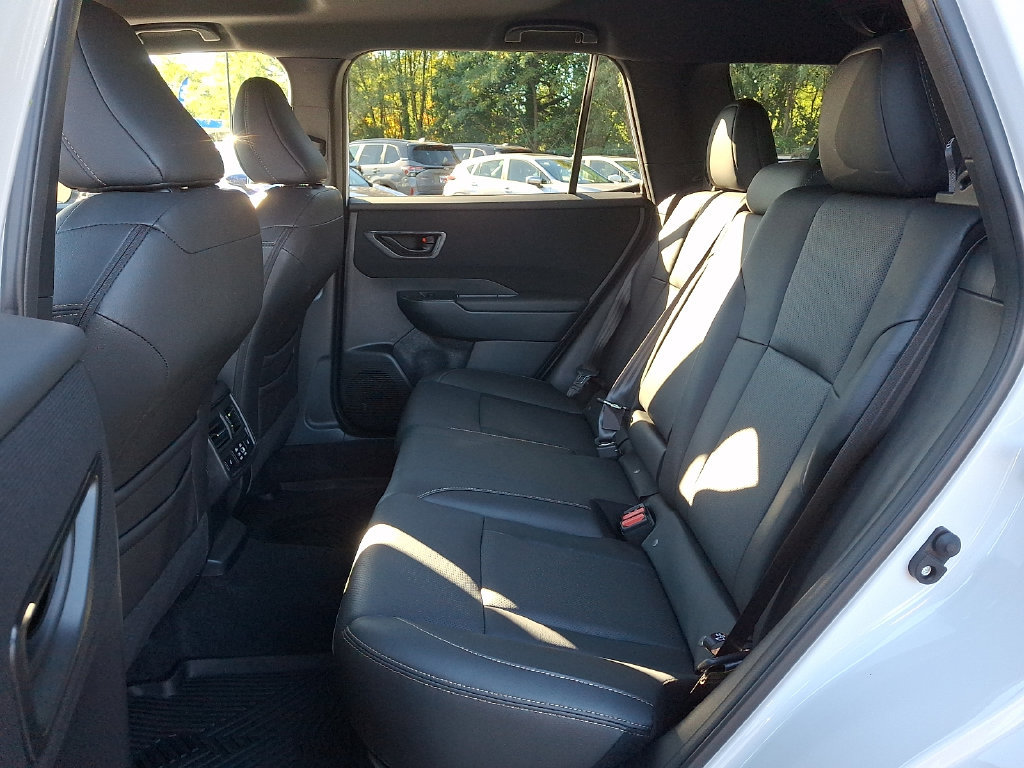 Used 2026 Subaru Outback Limited AWD/4WD image 11