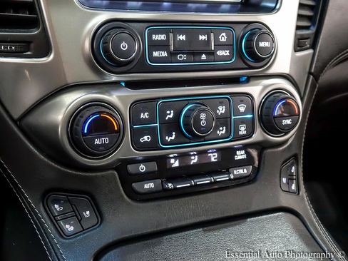 Used 2018 Chevrolet Suburban Premier image 25