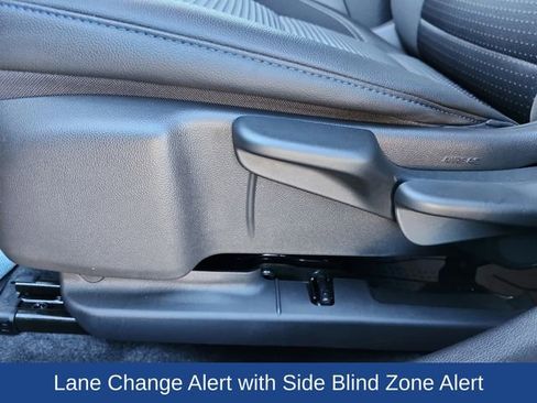 Certified 2025 Chevrolet Trax LT w/ Driver Confidence Package image 22