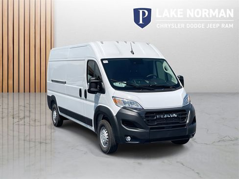 New 2025 RAM ProMaster 2500 w/ Convenience Group image 2