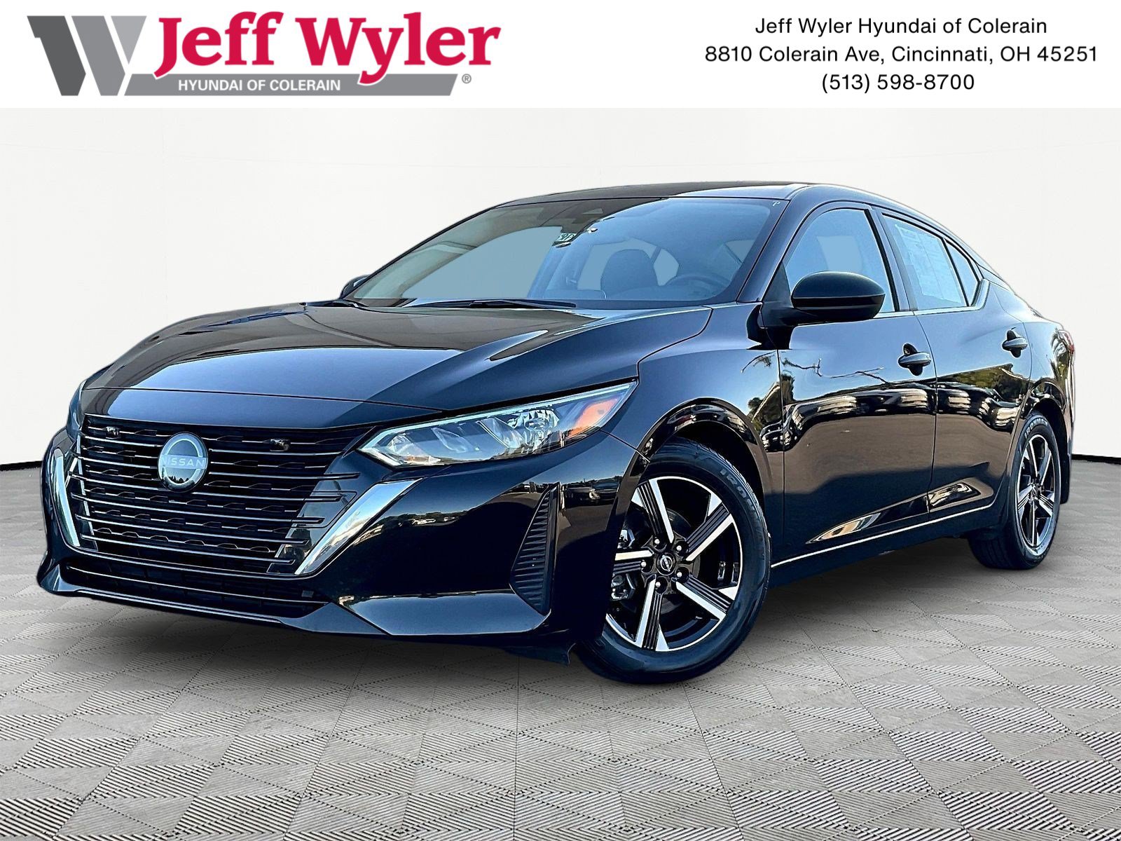 Used 2025 Nissan Sentra SV FWD image 1