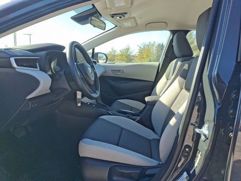 Certified 2025 Toyota Corolla LE image 13