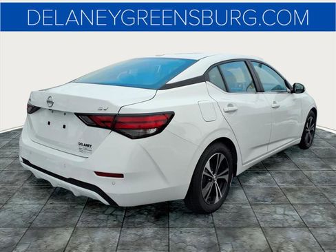 Used 2022 Nissan Sentra SV image 3