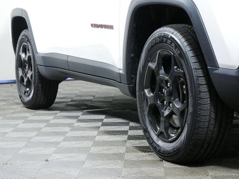 Certified 2023 Jeep Compass Trailhawk AWD/4WD image 8